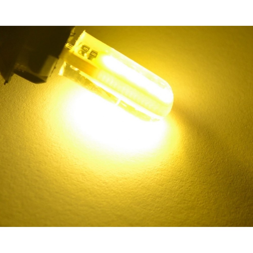 LED лампочка у габарити T10